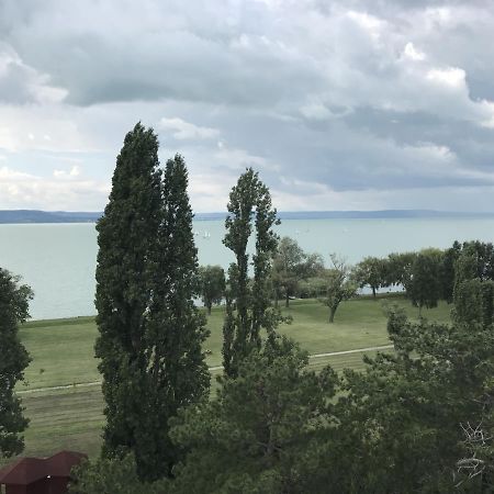 Hotel Napfeny Balatonlelle Kültér fotó
