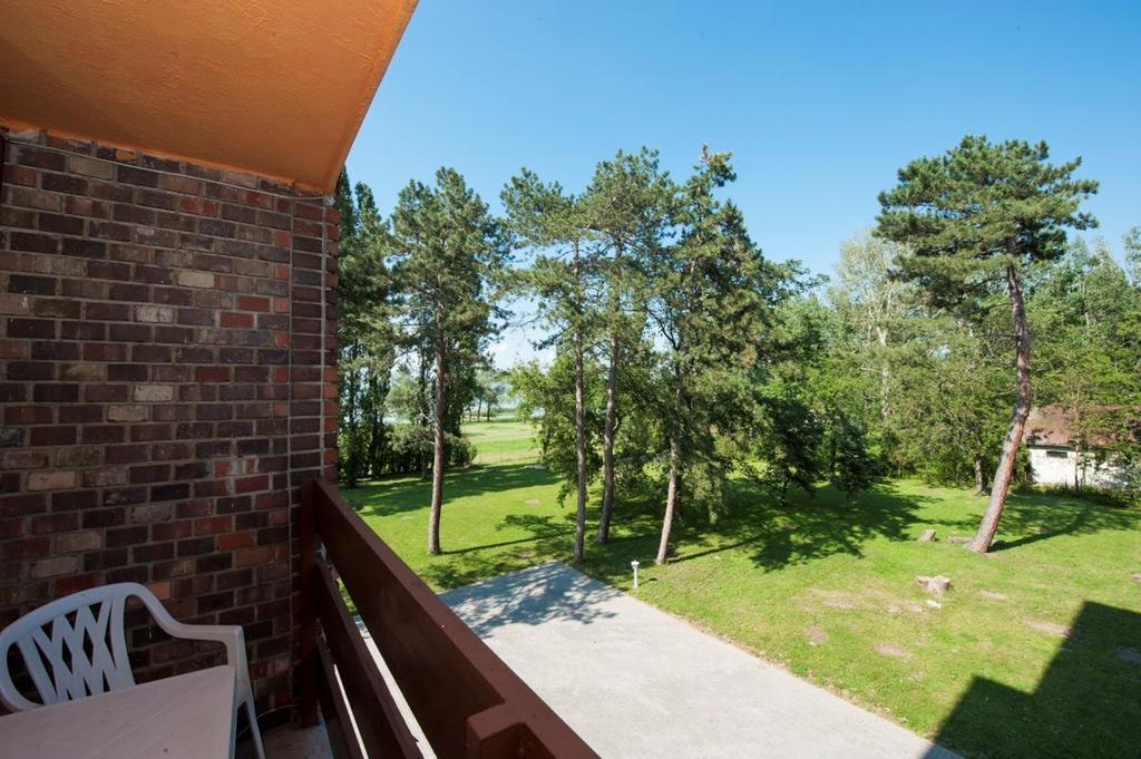 Hotel Napfeny Balatonlelle Kültér fotó