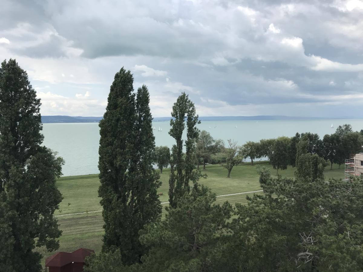Hotel Napfeny Balatonlelle Kültér fotó